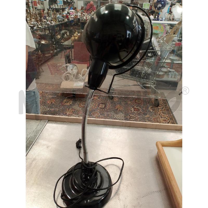 LAMPADA DA TAVOLO NERA | Mercatino dell'Usato San giovanni teatino 2