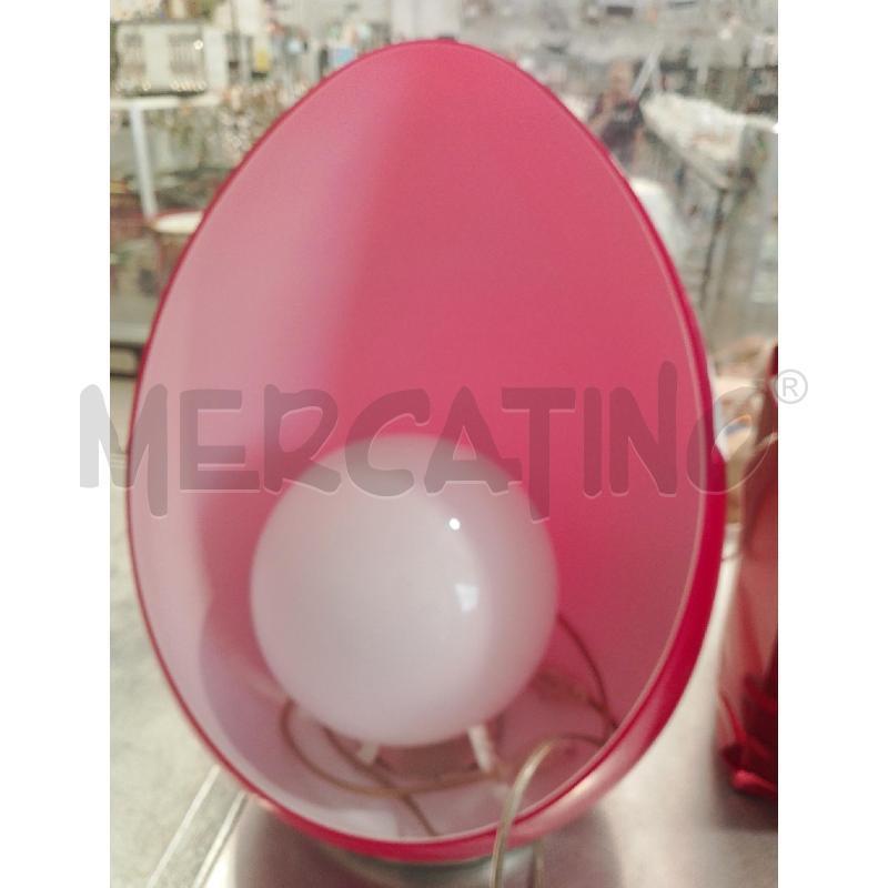 LAMPADA DA TAVOLO UOVO ROSSO BASE ARGENTATA | Mercatino dell'Usato San giovanni teatino 1