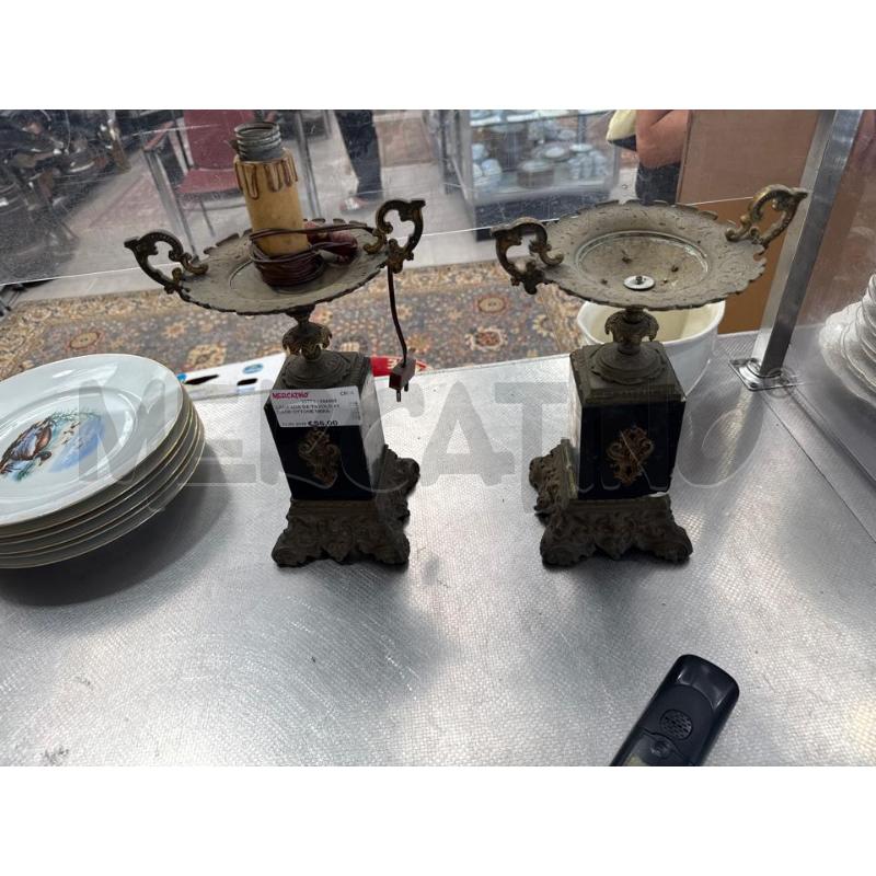 LAMPADA DA TAVOLO +1 BASE OTTONE NERA | Mercatino dell'Usato San giovanni teatino 4