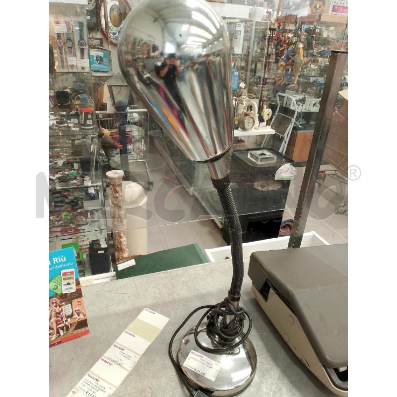 LAMPADA TAVOLO ACCIAIO | Mercatino dell'Usato San giovanni teatino 2