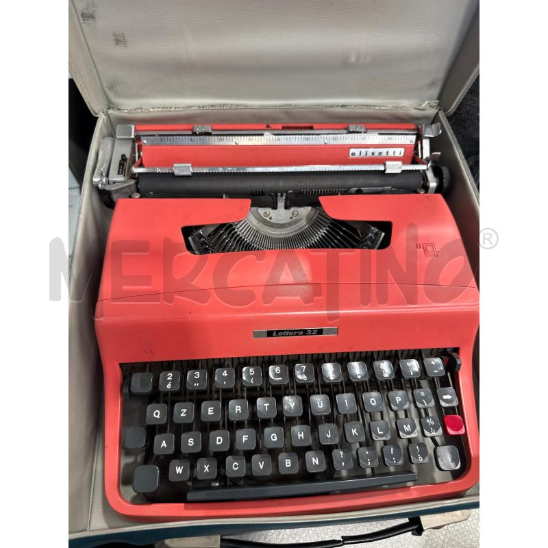 MACCHINA DA SCRIVERE OLIVETTI LETTERA 32 ROSA | Mercatino dell'Usato San giovanni teatino 1