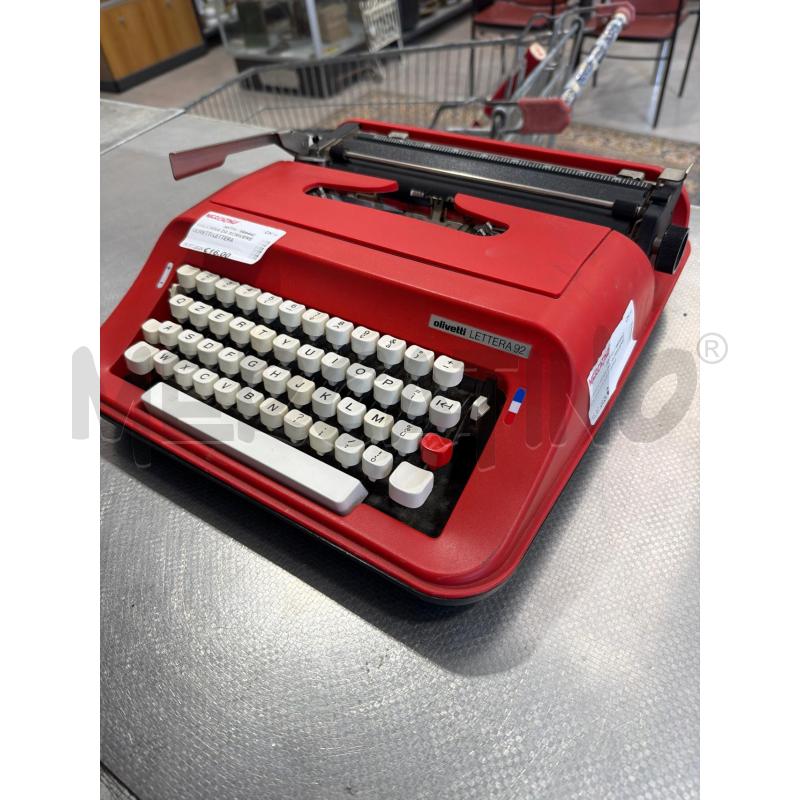 MACCHINA DA SCRIVERE OLIVETTI LETTERA 92 ROSSA | Mercatino dell'Usato San giovanni teatino 1