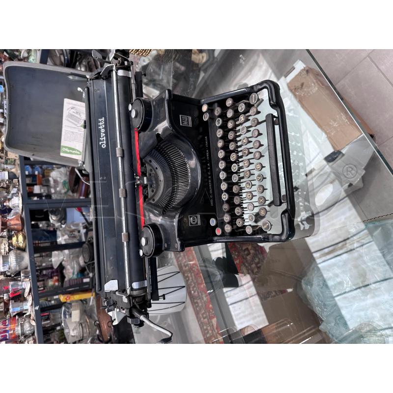 MACCHINA DA SCRIVERE OLIVETTI M40 CARRELLO LUNGO | Mercatino dell'Usato San giovanni teatino 1