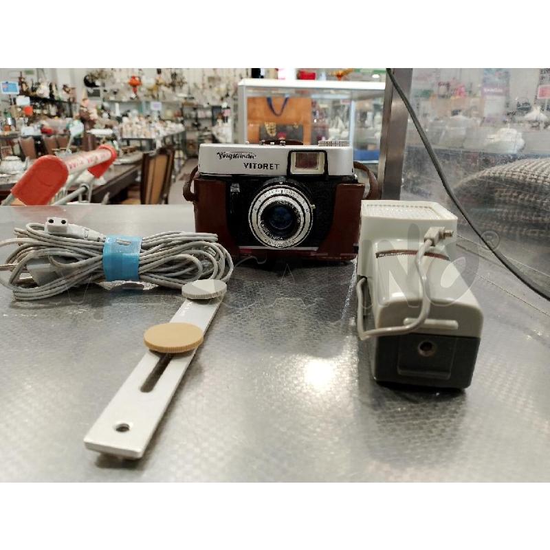 MACCHINA FOTOGRAFICA VITORET VOIGTLÄNDER CON FLASH | Mercatino dell'Usato San giovanni teatino 2