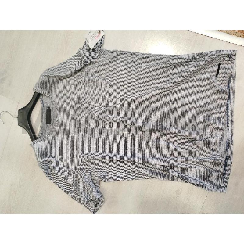 MAGLIA UOMO CALVIN KLEIN BIANCA BLU RIGHE  | Mercatino dell'Usato San giovanni teatino 1