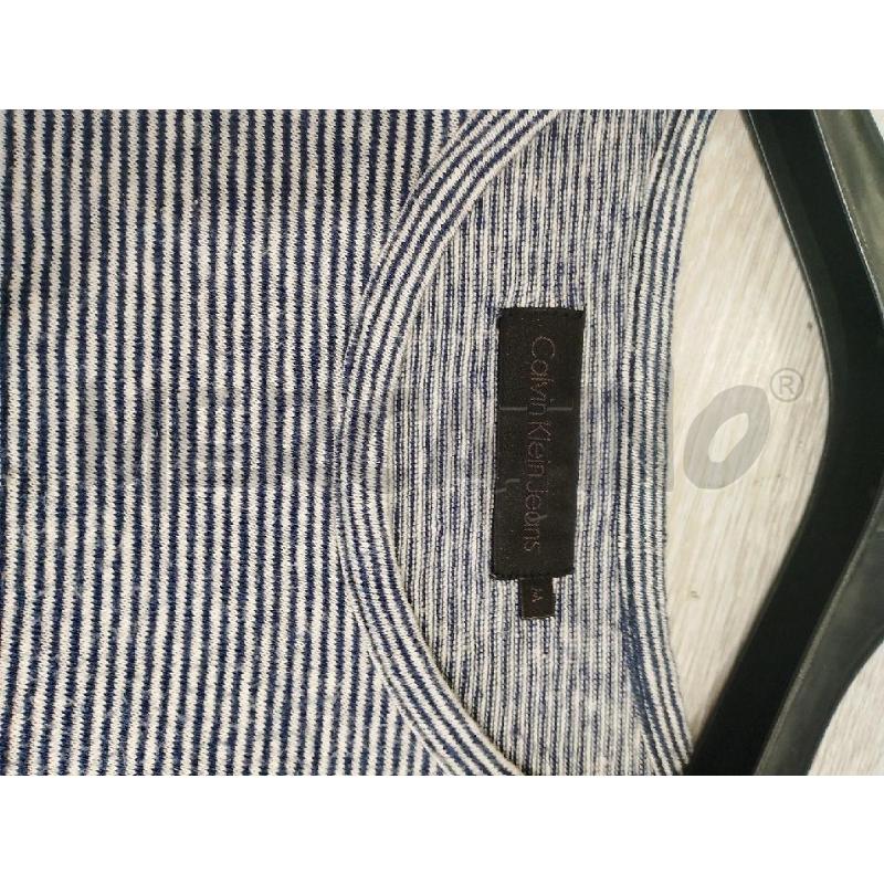 MAGLIA UOMO CALVIN KLEIN BIANCA BLU RIGHE  | Mercatino dell'Usato San giovanni teatino 2