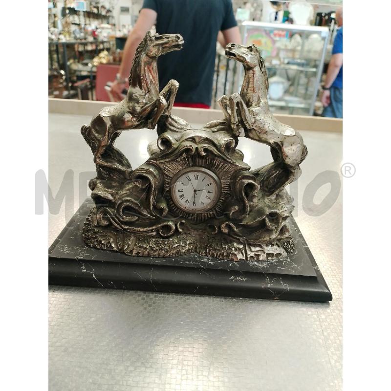OROLOGIO DA TAVOLO CAVALLI ARGENTATI | Mercatino dell'Usato San giovanni teatino 1