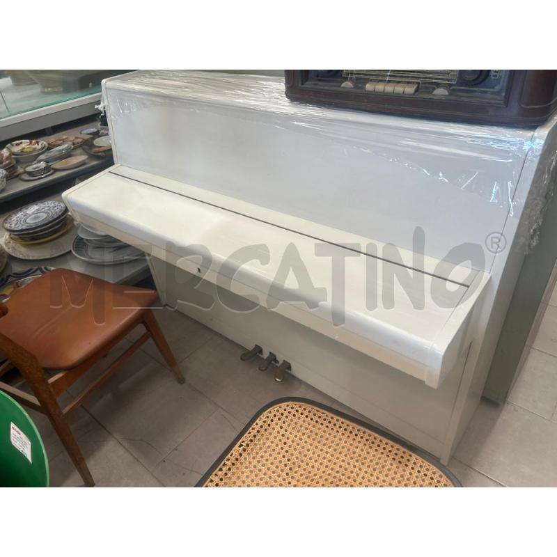 PIANOFORTE BIANCO FUCHS E MOHD VERTICALE | Mercatino dell'Usato San giovanni teatino 1