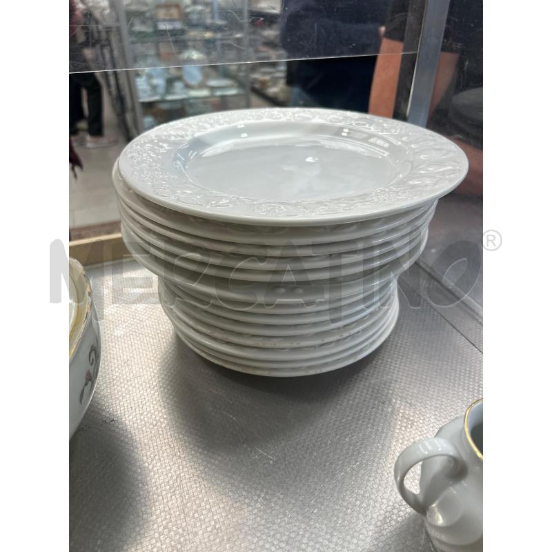 PIATTI PZ. BIANCO | Mercatino dell'Usato San giovanni teatino 1
