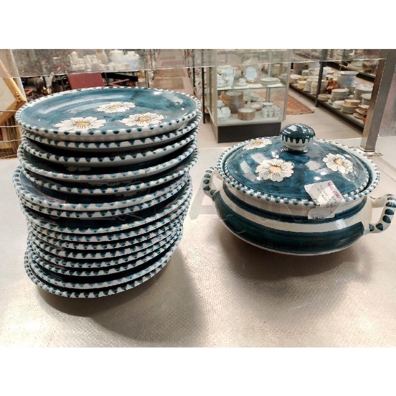 PIATTI PZ. + ZUPPIERA VIETRI BLU MARGHERITE | Mercatino dell'Usato San giovanni teatino 1