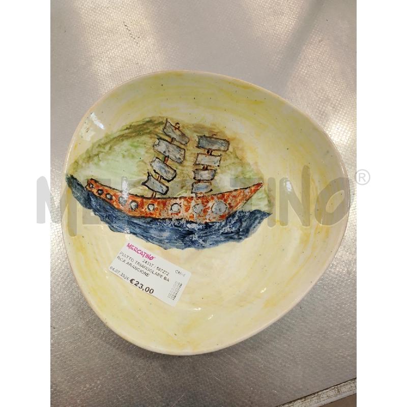 PIATTO TRIANGOLARE BARCA ARANCIONE | Mercatino dell'Usato San giovanni teatino 1