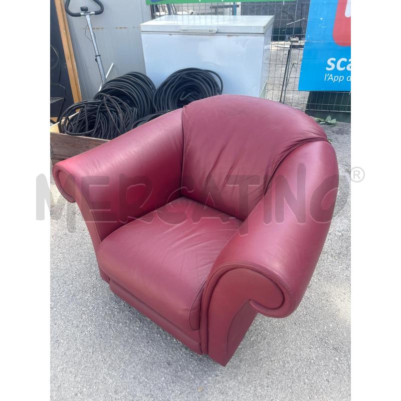 POLTRONA PELLE ROSSA | Mercatino dell'Usato San giovanni teatino 1