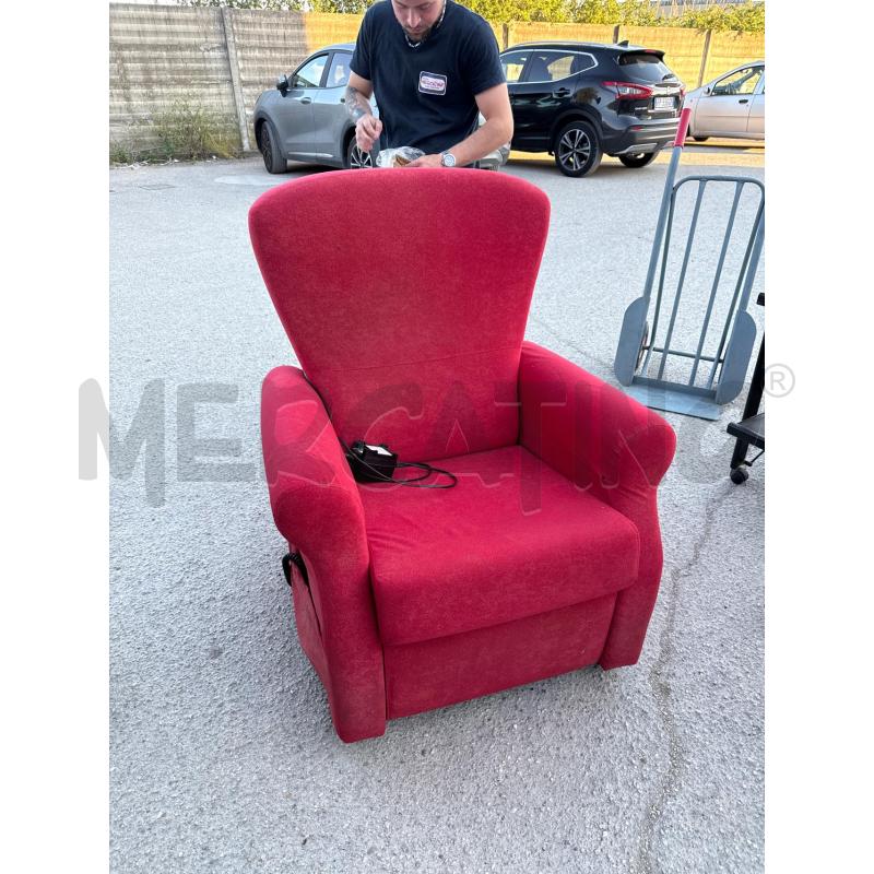 POLTRONA RELAX ROSSA | Mercatino dell'Usato San giovanni teatino 1