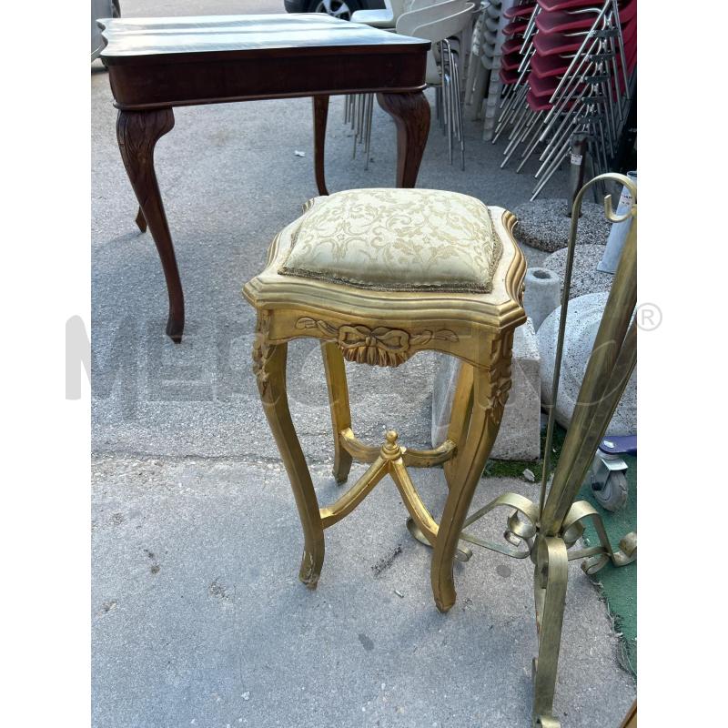 POUF SGABELLO DORATO | Mercatino dell'Usato San giovanni teatino 1