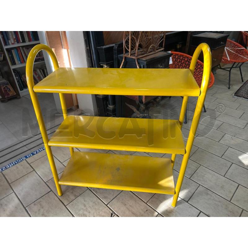 SCAFFALE GIALLO METALLO | Mercatino dell'Usato San giovanni teatino 1