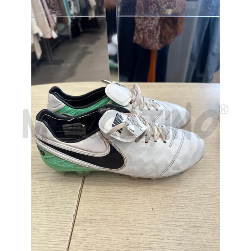 SCARPE CALCIO NIKE ACC BIANCHE VERDI | Mercatino dell'Usato San giovanni teatino 1