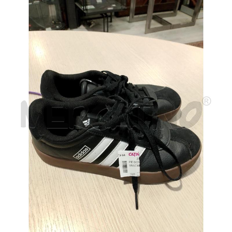 SCARPE DONNA ADIDAS NERE BIANCHE | Mercatino dell'Usato San giovanni teatino 1