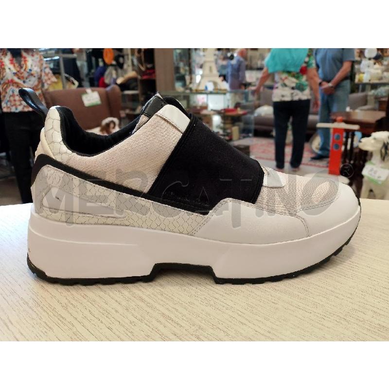 SCARPE DONNA MICHAEL KORS BIANCHE NERE ROSA | Mercatino dell'Usato San giovanni teatino 1