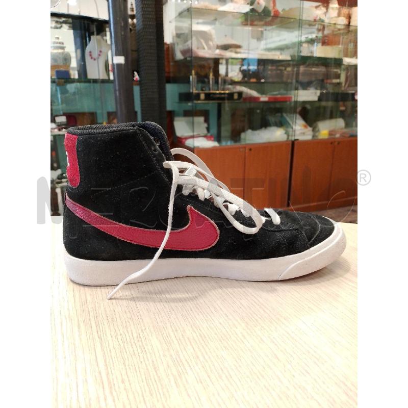 SCARPE DONNA NIKE NERE ROSSE | Mercatino dell'Usato San giovanni teatino 1