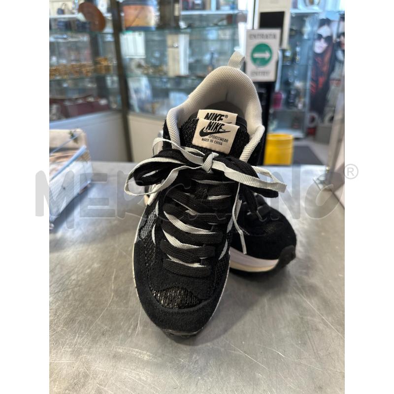 SCARPE DONNA NIKE SACAI NERE  | Mercatino dell'Usato San giovanni teatino 2