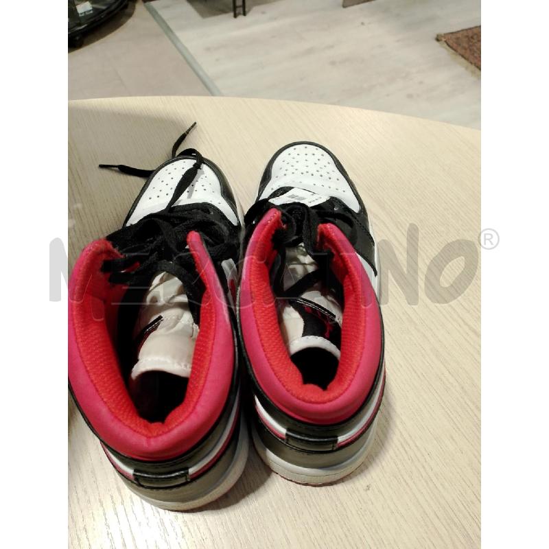 SCARPE JORDAN BIANCHE NERE ROSSE  | Mercatino dell'Usato San giovanni teatino 3