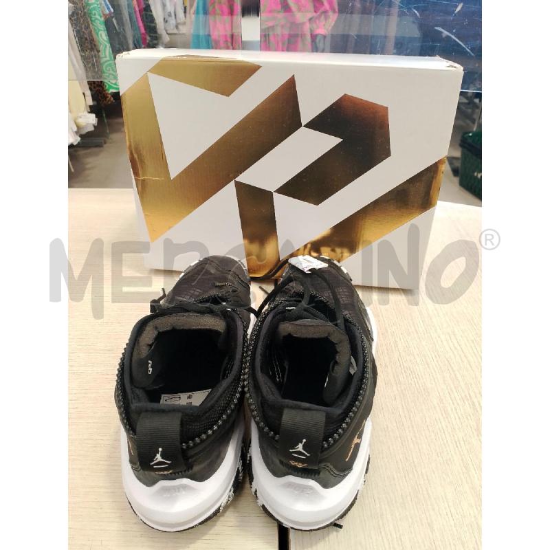 SCARPE UOMO JORDAN BIANCHE NERE ZIP  | Mercatino dell'Usato San giovanni teatino 3