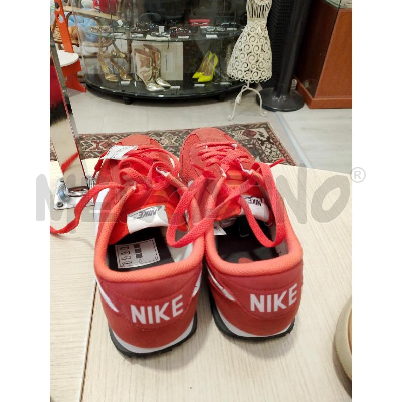 SCARPE UOMO NIKE ARANCIONI | Mercatino dell'Usato San giovanni teatino 3