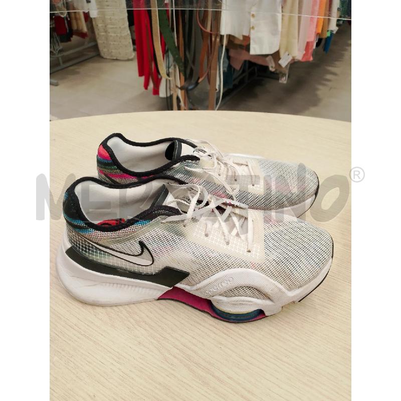SCARPE UOMO NIKE BIANCHE MULTICOLOR | Mercatino dell'Usato San giovanni teatino 1