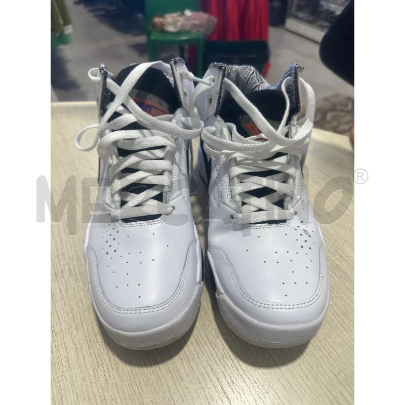 SCARPE UOMO NIKE BIANCHE TG 41 | Mercatino dell'Usato San giovanni teatino 2
