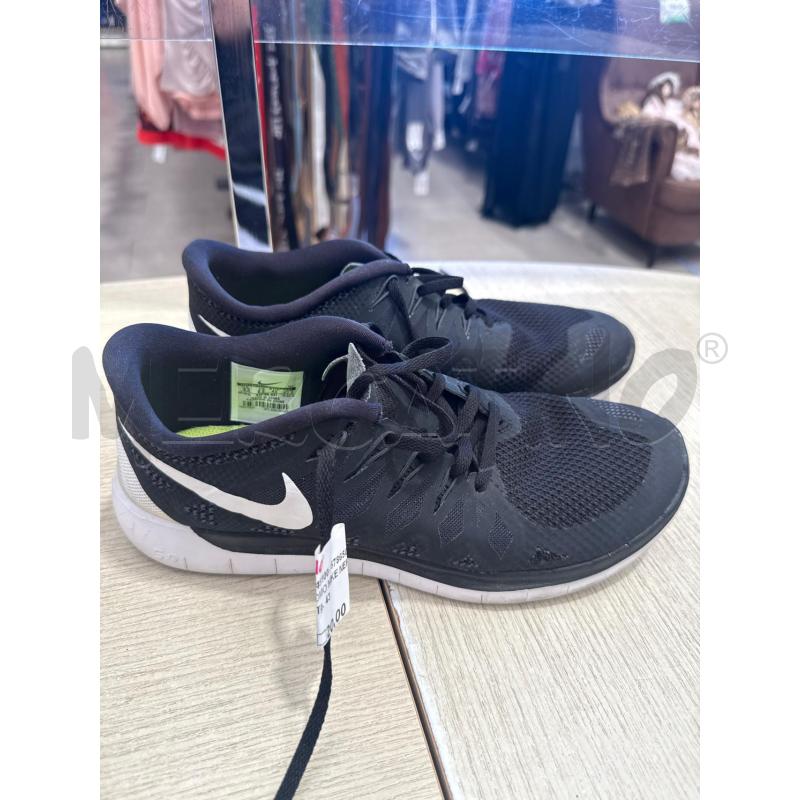 SCARPE UOMO NIKE NERE BIANCHE | Mercatino dell'Usato San giovanni teatino 1