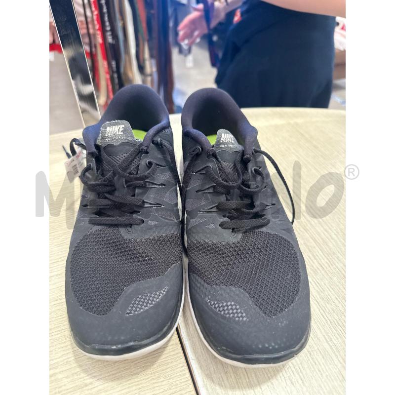 SCARPE UOMO NIKE NERE BIANCHE | Mercatino dell'Usato San giovanni teatino 2