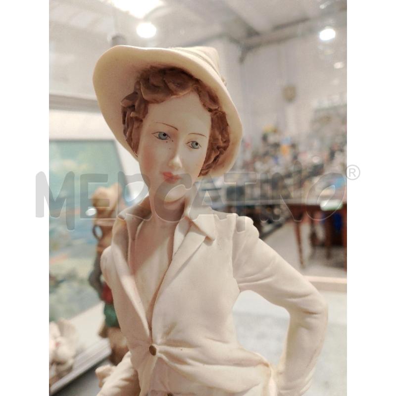 STATUA CAPODIMONTE DONNA VESTITA BIANCA | Mercatino dell'Usato San giovanni teatino 2