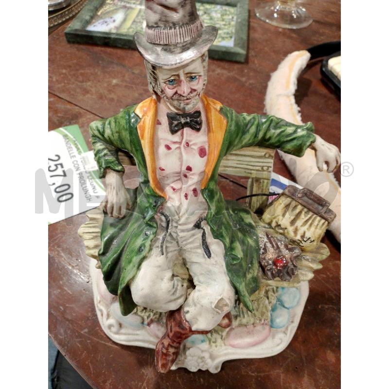 STATUA SIGNORE SU PANCHINA CAPODIMONTE | Mercatino dell'Usato San giovanni teatino 1