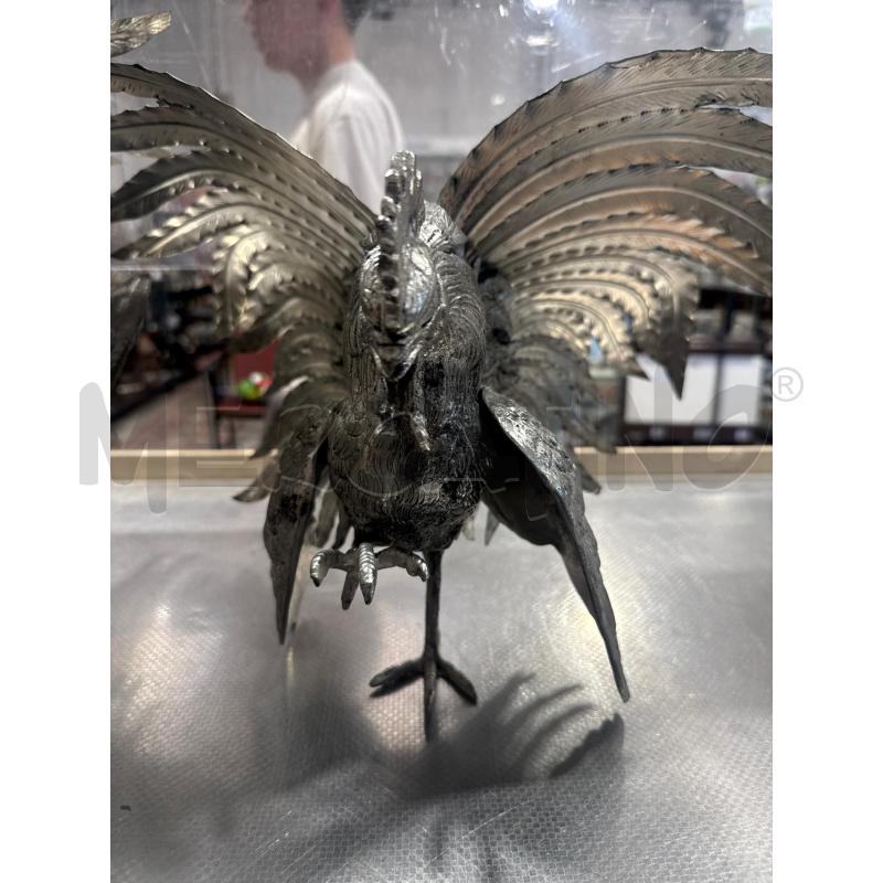 STATUETTA GALLI COPPIA COMBATTIMENTO METALLO | Mercatino dell'Usato San giovanni teatino 4