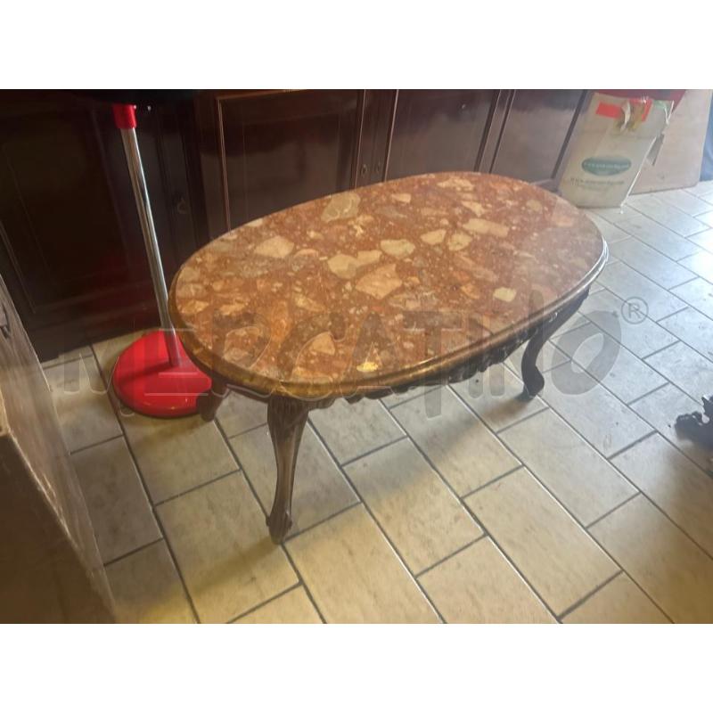 TAVOLINO OVALE MARMO ROSSO | Mercatino dell'Usato San giovanni teatino 1