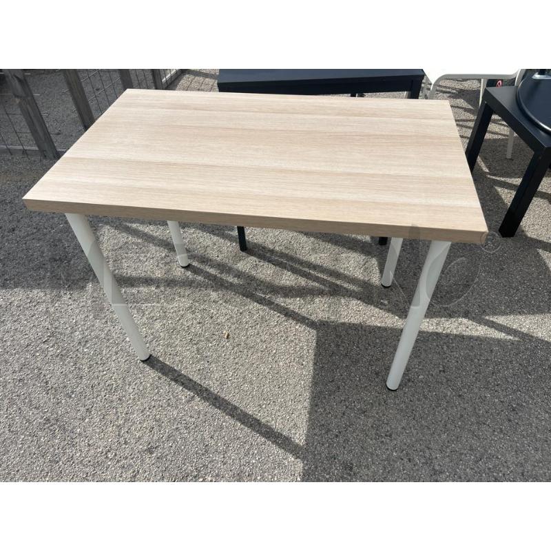 TAVOLO BEIGE PIEDI BIANCHI | Mercatino dell'Usato San giovanni teatino 1