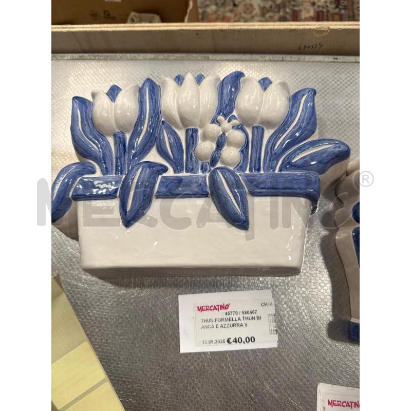 THUN FORMELLA THUN BIANCA E AZZURRA VASO FIORI | Mercatino dell'Usato San giovanni teatino 1