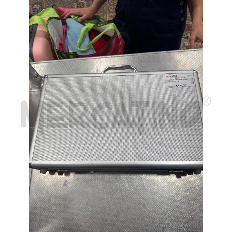 VALIGETTA PORTA MONETE ARGENTATA | Mercatino dell'Usato San giovanni teatino 1