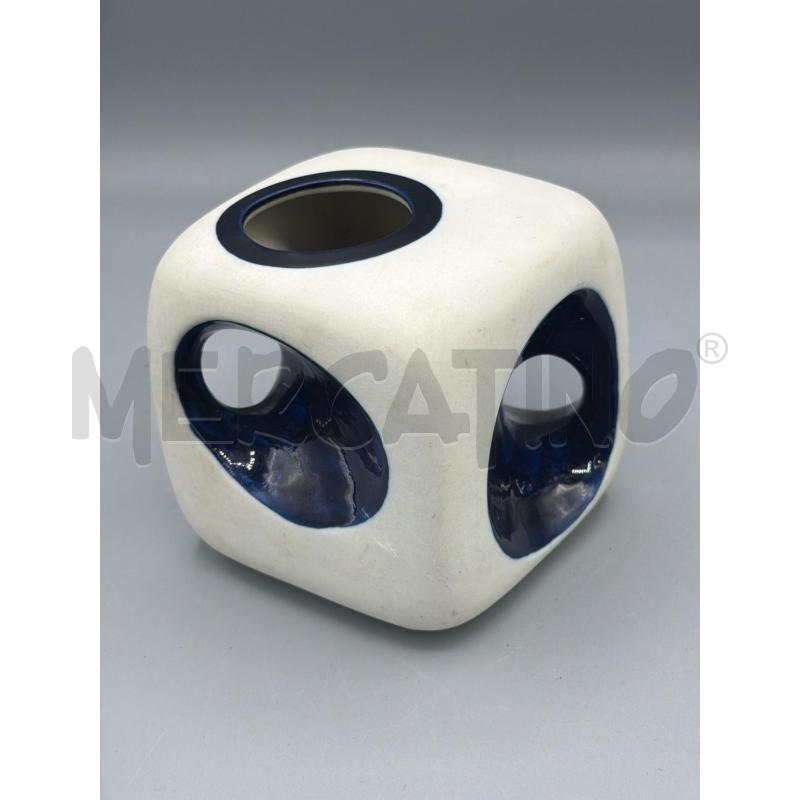 VASO CUBO ANNI 70 CAPODIMONTE 9X9X9CM1 | Mercatino dell'Usato San giovanni teatino 1