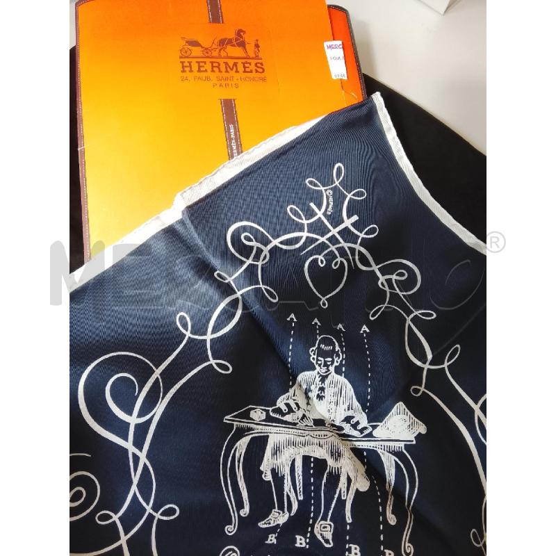 FOULARD H | Mercatino dell'Usato Cantu' 1