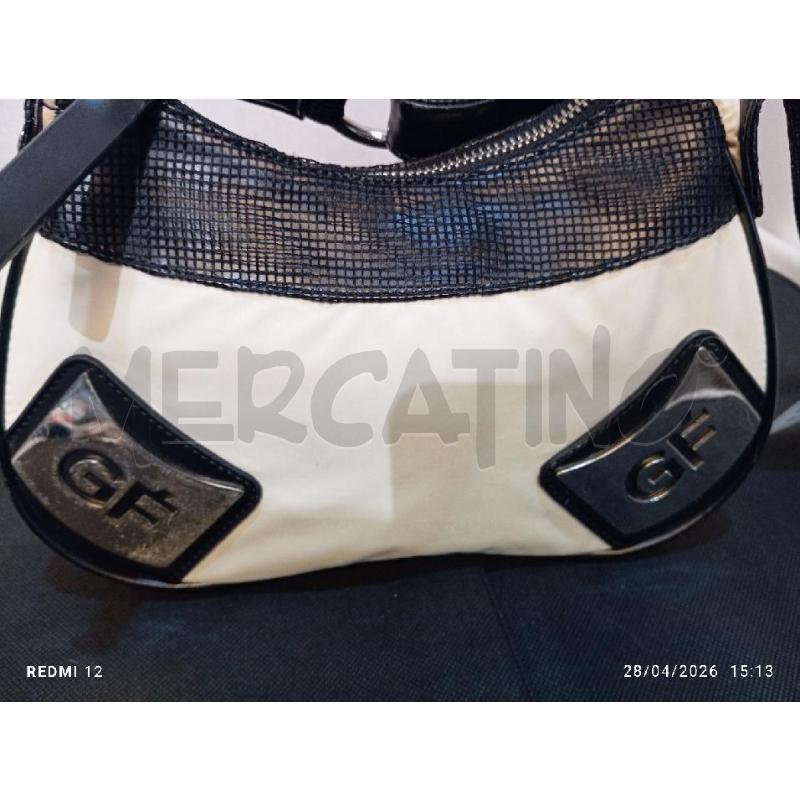 BORSA DONNA GF FERRE PANNA E NERA VINTAGE  | Mercatino dell'Usato Catania stazione centrale 3