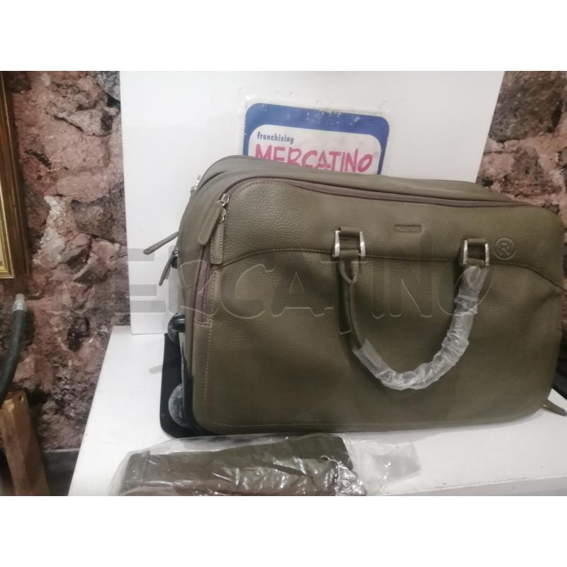 BORSONE ORNA 916 VERDE | Mercatino dell'Usato Catania stazione centrale 1