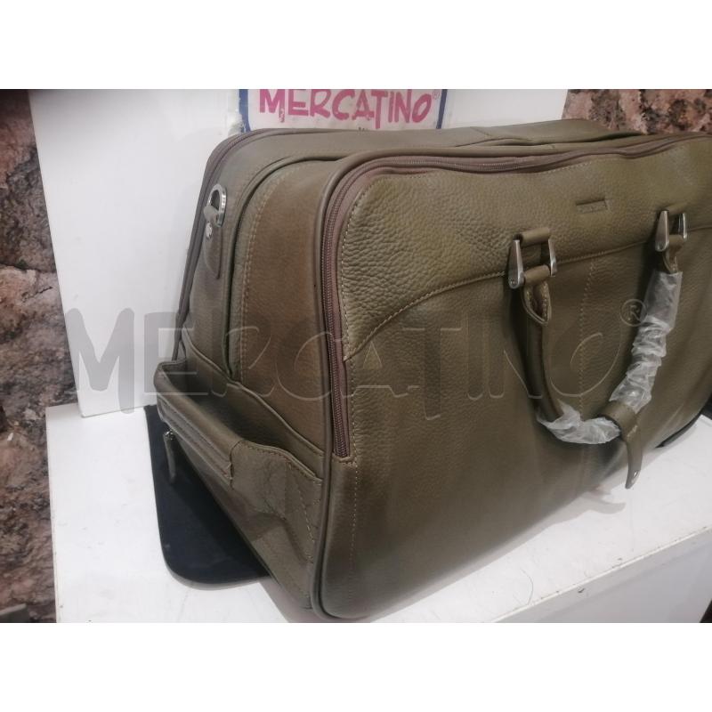 BORSONE ORNA 916 VERDE | Mercatino dell'Usato Catania stazione centrale 5