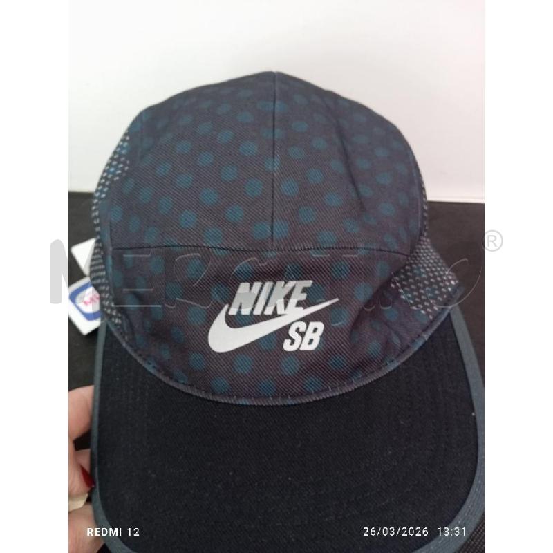 CAPPELLO UOMO NIKE  | Mercatino dell'Usato Catania stazione centrale 4