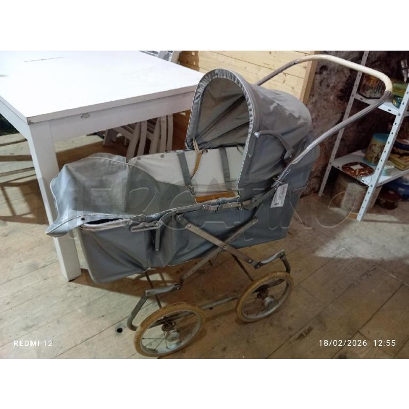 CARROZZINA  VINTAGE | Mercatino dell'Usato Catania stazione centrale 1