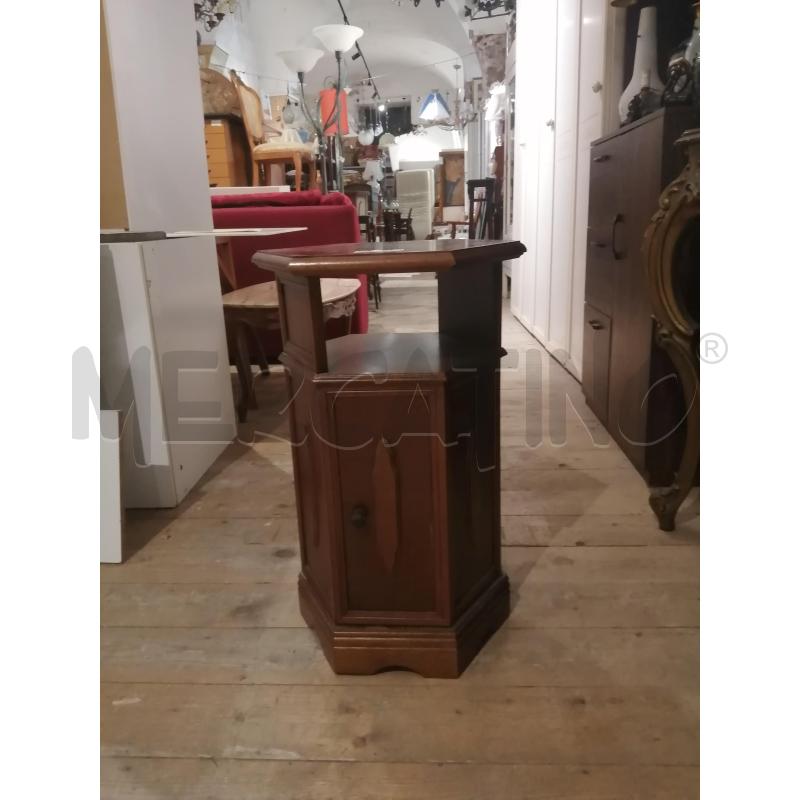 COMODINO ESAGONALE IN LEGNO | Mercatino dell'Usato Catania stazione centrale 2