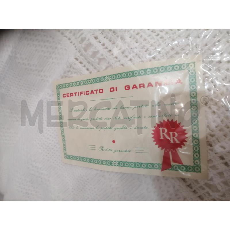 COPRI LETTO MATRIMONIALE RICAMATO A MANO CON BALZA UNCINETTO  | Mercatino dell'Usato Catania stazione centrale 2