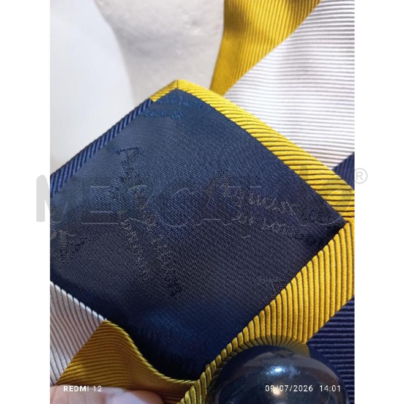 CRAVATTA AQUASCUTUM   BLU GIALLA E ARGENTO  | Mercatino dell'Usato Catania stazione centrale 3