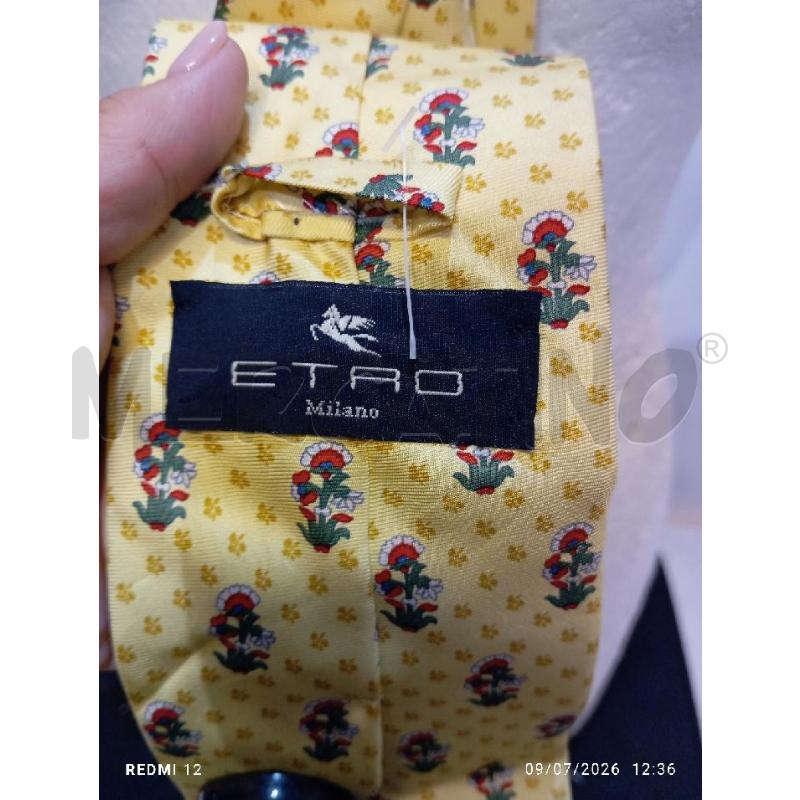 CRAVATTA GIALLA ETRO  STAMPATA | Mercatino dell'Usato Catania stazione centrale 3