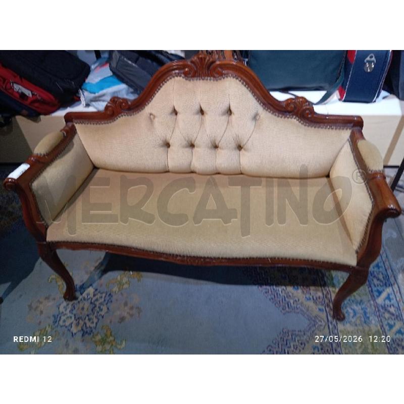 DIVANETTO VELLUTO BEIGE | Mercatino dell'Usato Catania stazione centrale 1